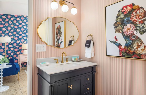 Warm Sands Hotel | The Muse Hotel | Palm Springs | Pool, Hot Tub, Kitchen, Private Yard | Suite 8!