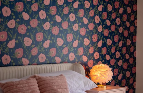 Warm Sands Hotel | The Muse Hotel | Palm Springs | Pool, Hot Tub, Kitchen, Private Yard | Suite 8!