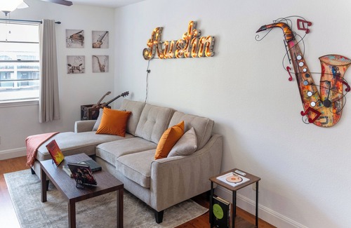 Hyde Park Condo | The Music House: A music-themed condo & unique experience in the heart of Austin