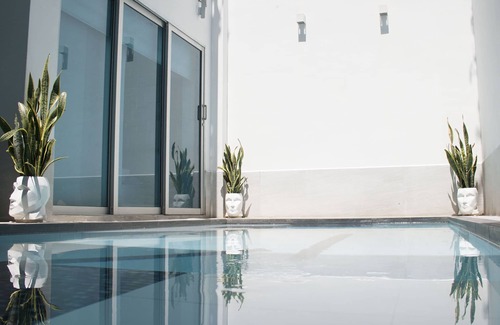 El Poblado House | The MYNT @ Lleras Park [10 Master Bedrooms]