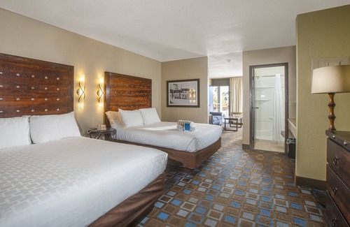 Lake Havasu City Hotel | The Nautical Beachfront Resort