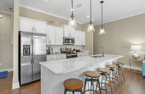 Gulf Shores House | The Nautilus Cottage ~ Pet Friendly! Outdoor Pool, Beach Access + $400 in FREE Daily Activities
