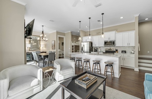 Gulf Shores House | The Nautilus Cottage ~ Pet Friendly! Outdoor Pool, Beach Access + $400 in FREE Daily Activities