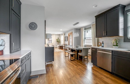 Sylvan Park Apartment | The Nebraska - Walkable to Food, Drinks & Golf