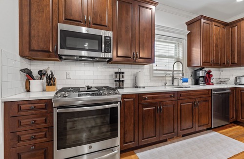 Saratoga Springs House | The Nelly House.A Big, Beautiful, Updated house.