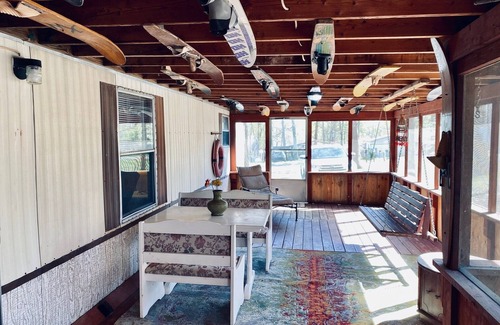 Wappapello House | The Nest. A cozy lake house within walking distance of Lake Wappapello.