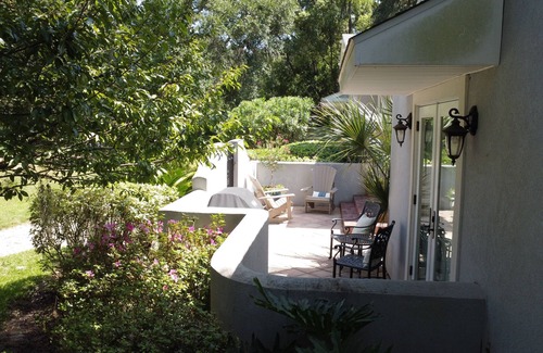 Saint Simons Heights Cottage | The Nest at Circle Park - Cute Cozy Cottage