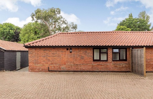 Gissing Cottage | THE NEST BOX, pet friendly, character holiday cottage in Diss