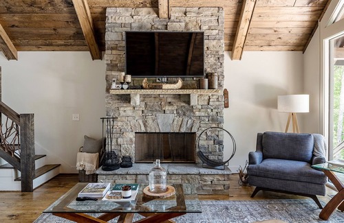 Topton Cabin | The Nest - Brand New Modern Cabin w/ Mountain and Nantahala Lake Views Hot Tub