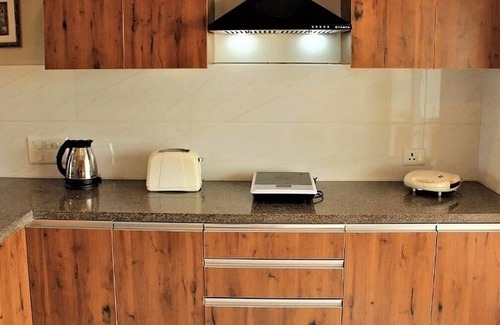 Nerul Apartment | The Nest, holiday home, 7min away from beach and nightlife.