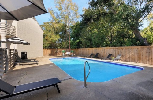 Biloxi Apartment | The Nest in OS-Steps to Downtown, Minutes to the Beach + Golf Cart Available