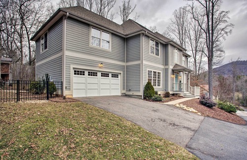 Royal Pines House | THE NEST Spacious 5-bedroom House in Excellent Asheville Location with Game Room