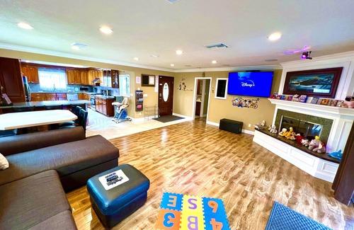 Southwest Anaheim House | The Neverending Story Home - Disney Vacation - Memories to last a lifetime