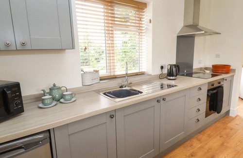 Louth Cottage | THE NEW BUILD, family friendly, with a garden in Louth