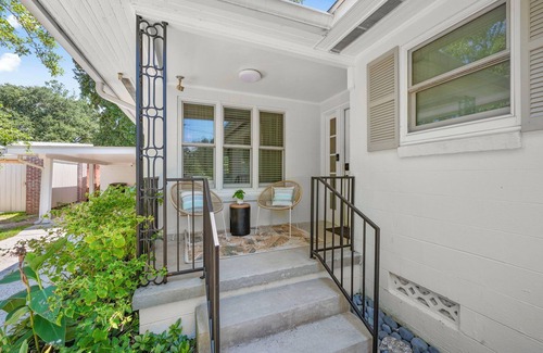 Highlands - Perkins House | The Night Heron House-mystery with a modern touch