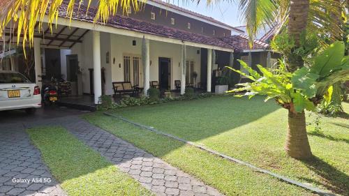 Negombo House | The Night shade