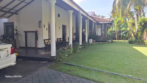 Negombo House | The Night shade