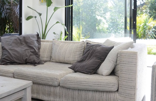Muriwai House | The Nikau Ranch House at Muriwai Beach