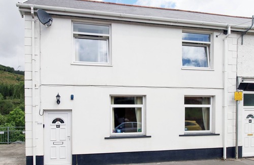 Port Talbot Apartment | The Nook at Afan Forest Park by StayStaycations