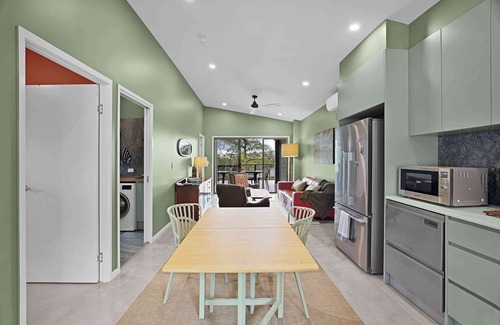 Maleny Apartment | The Nook: Charming Maleny Stay for 4 Guests