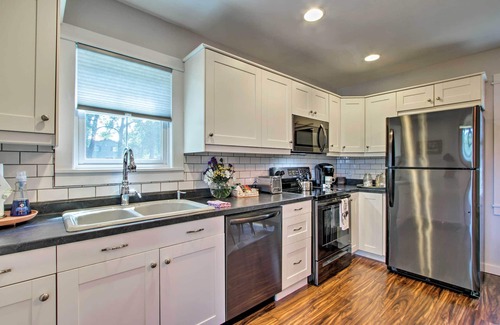 Galena House | The Nook: Downtown Galena Cottage w/hot tub & fire pit!