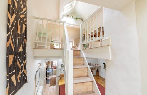 Frome House | The Nook - Stylish Homestay - Heart of Frome
