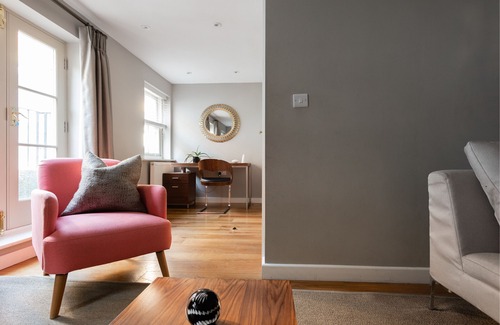 Paddington Villa | The Norfolk Maisonette - Lovely 4BDR Mews Home in Paddington