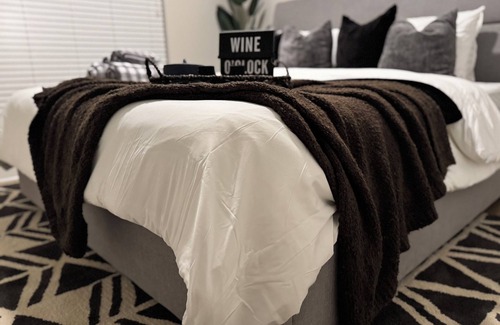 North Hills Condo | The North Hills Hideaway