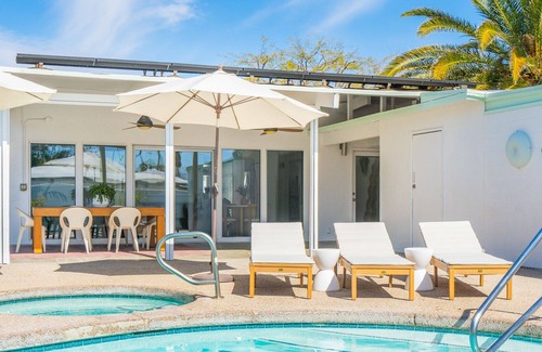 Racquet Club Estates House | The North Starr ~ A Modern Luxury Escape
