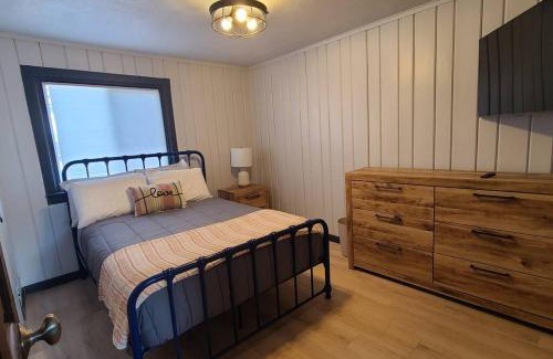 Columbia Falls House | The Northern Lights Cottage