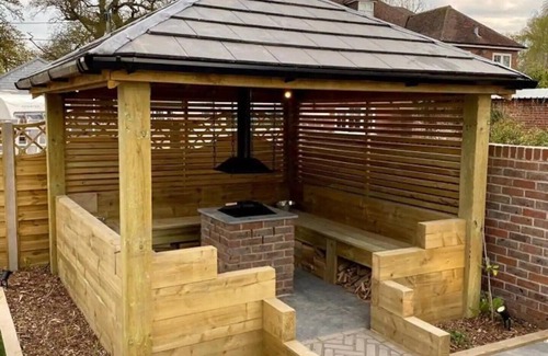 Durley House | The Oak Barn conversion with Hot Tub