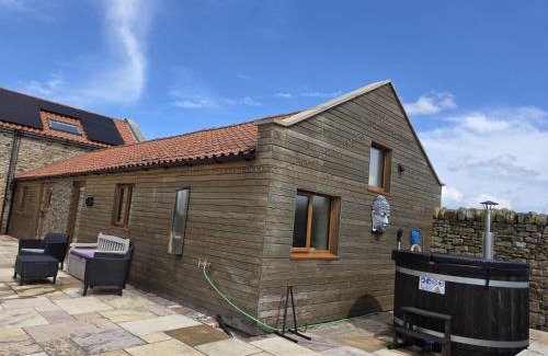 Crook House | The Oak, Country Home, Sleeps 4 with Hot Tub near Durham City & Bishop Auckland