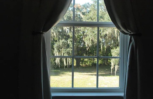 Jean Lafitte House | The Oak House in Historic Jean Lafitte