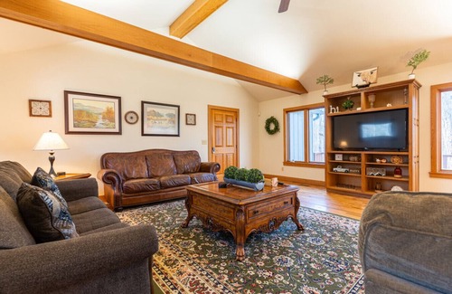 Rising Fawn House | The Oakwood House on Lookout Mountain