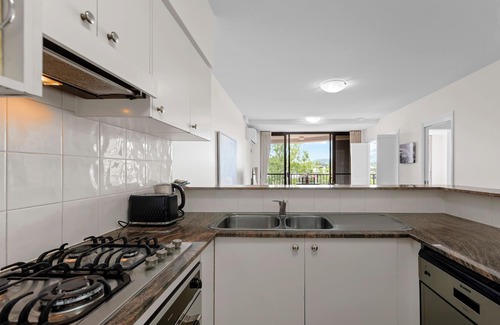 Auchenflower Apartment | The Oasis Apartments
