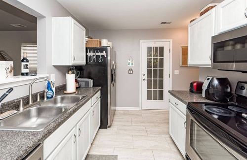 North Charleston House | The Oasis at Saratoga