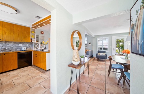 Snug Harbor Estates House | The Oasis House, heated pool/jacuzzi walk to beach