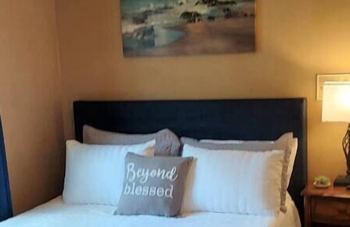 Thunderbolt House | The Oasis-minutes from Beach and Downtown