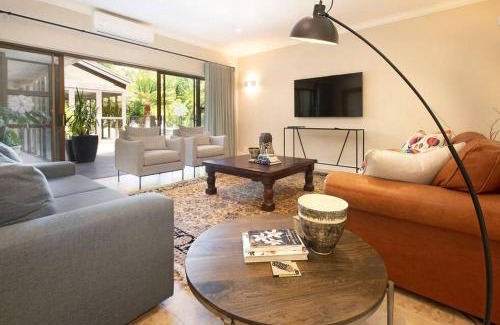 Stellenbosch Villa | The Oasis of Stellenbosch