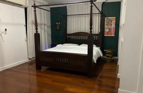 Nana House | The oasis on 8