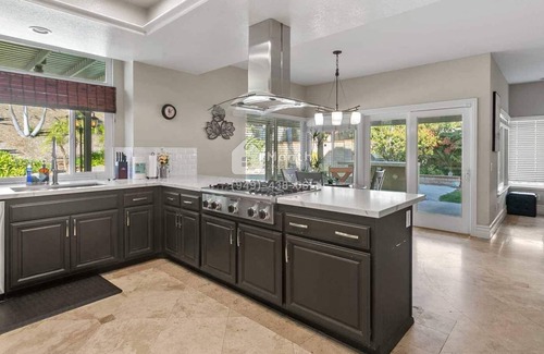 Valle Lindo House | The Oasis on Los Felis Dr