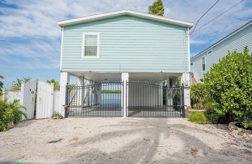 Bay Point House | The oasis-waterfront house