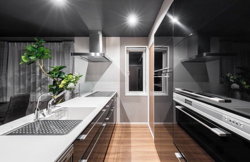 Chuo-ku House | THE OBSIDIAN