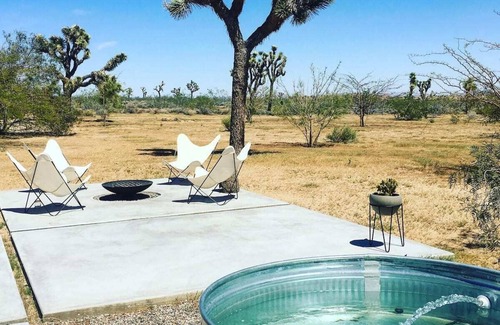 Yucca Valley House | The Ocotillo-Secluded Stargazing, Hot Tub, Art Gallery, Hiking + Stunning Views!