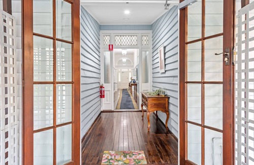New Farm Apartment | The Office! 1 Bed/1 Bath ~ New Farm
