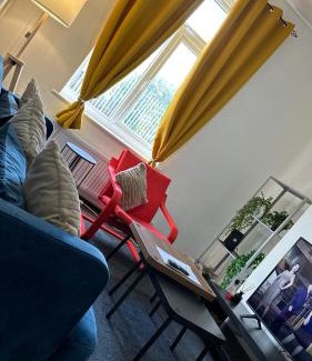 Oldham Apartment | The Ol-Mumps Cozy Corner