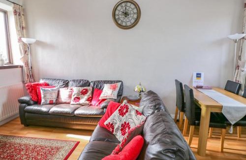 Lindale House | The Old Apple Barn