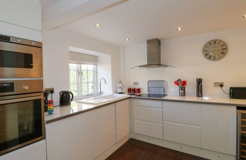 Barrowden Cottage | THE OLD BAKEHOUSE, family friendly, with open fire in Barrowden