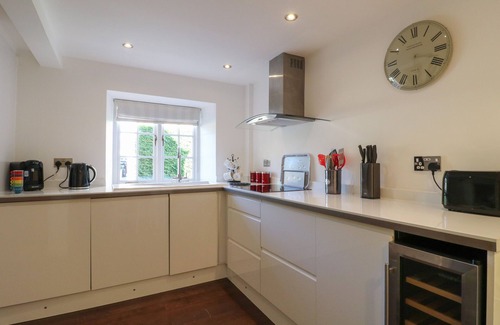 Barrowden Cottage | THE OLD BAKEHOUSE, family friendly, with open fire in Barrowden