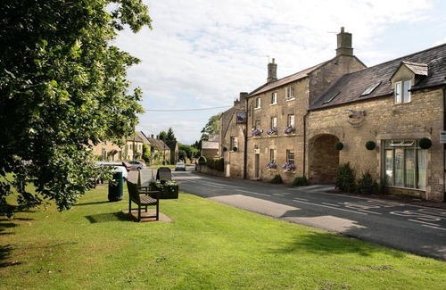 Kingham Cottage | The Old Bakery - beautiful property that sleeps 6 guests in 3 bedrooms